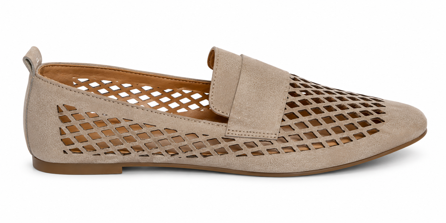 Balerini Damă Bej Perforați – Model Casual Elegant